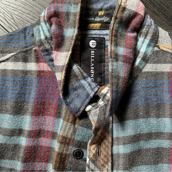 Billabong flannel - Picture 3 of 3